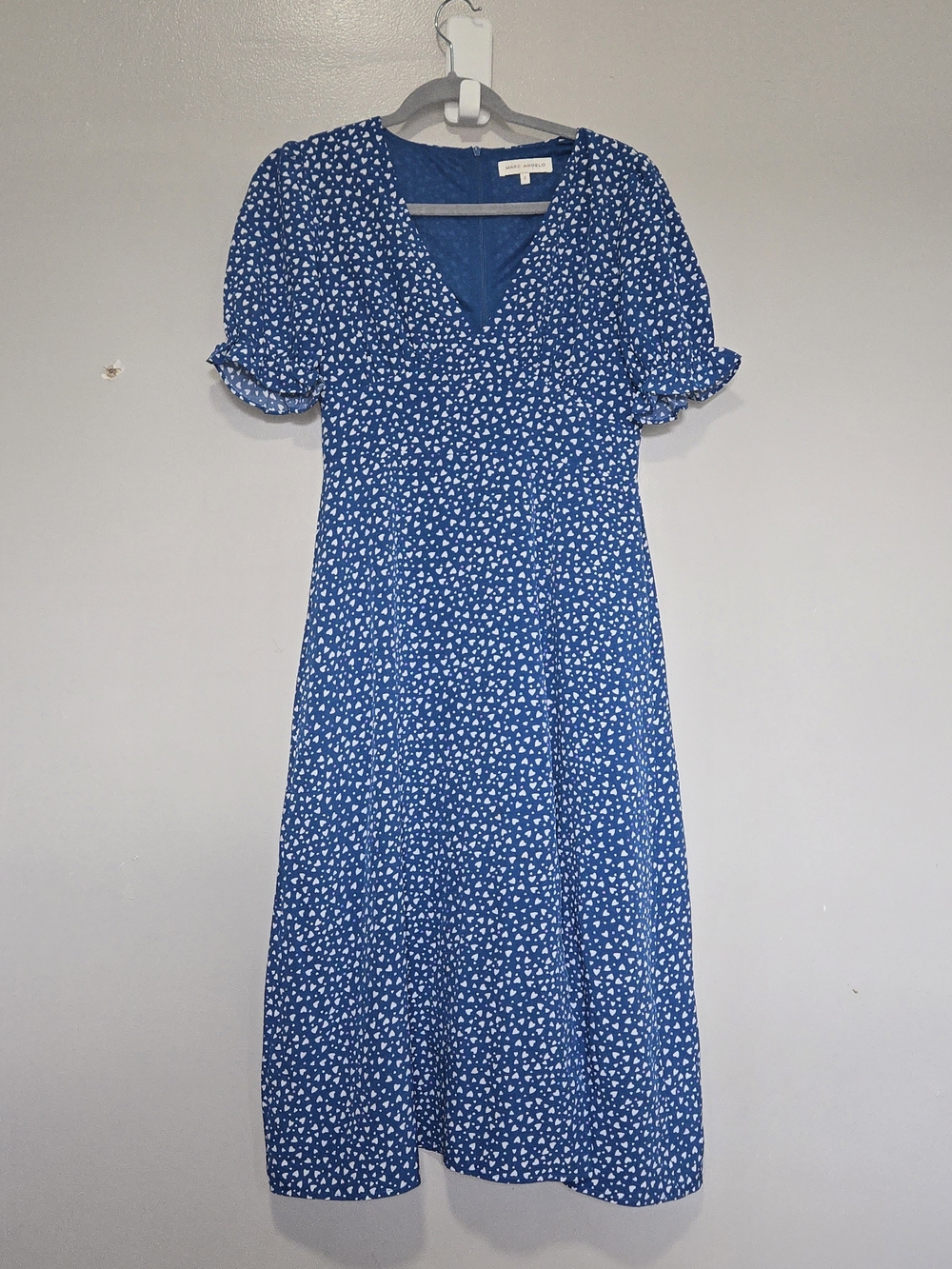 Wimsical Heart Pattern Midi Dress with V-Neck by Marc Angelo Sz.8